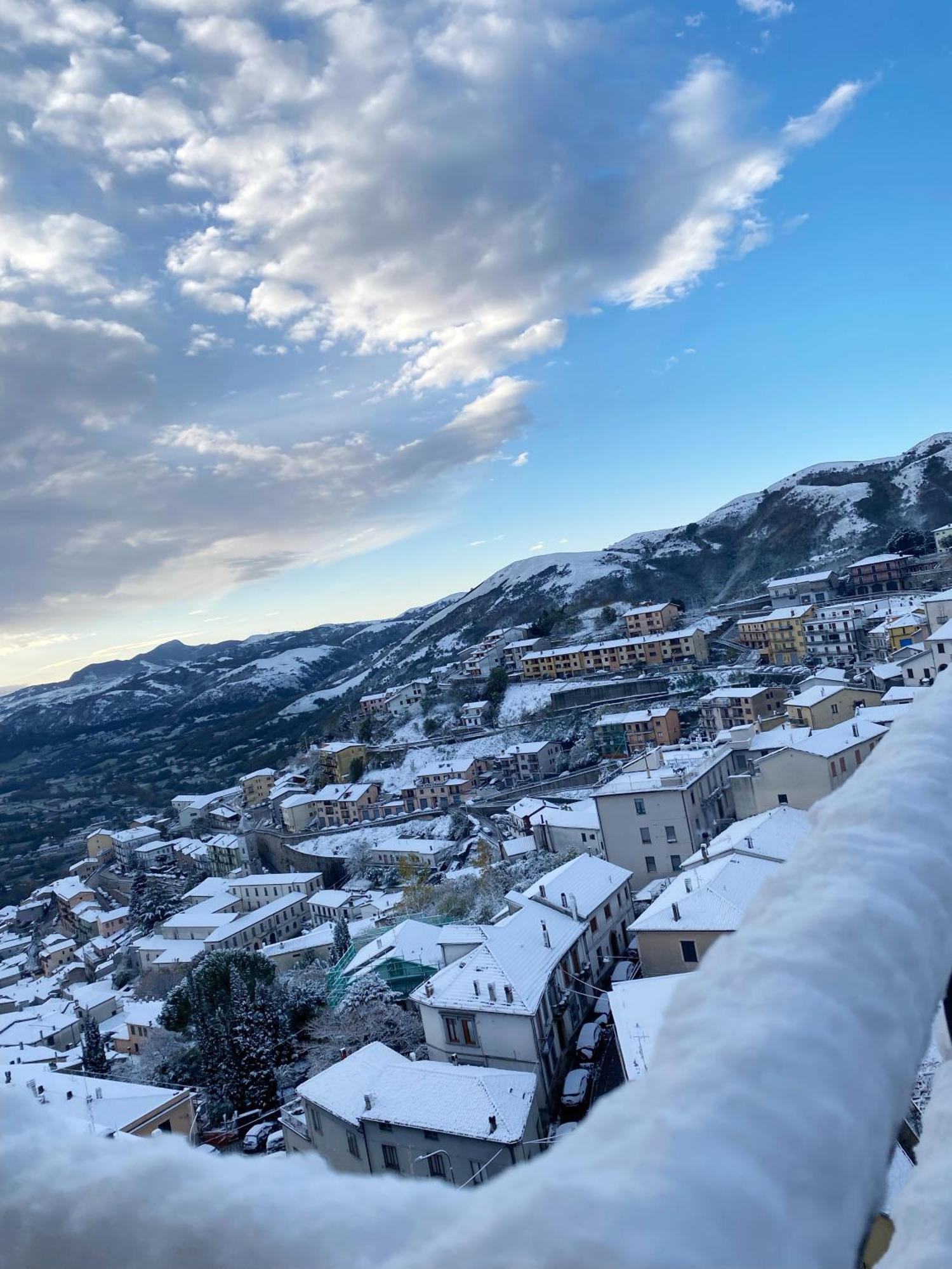 Nonna Felicia B&B Muro Lucano Bagian luar foto