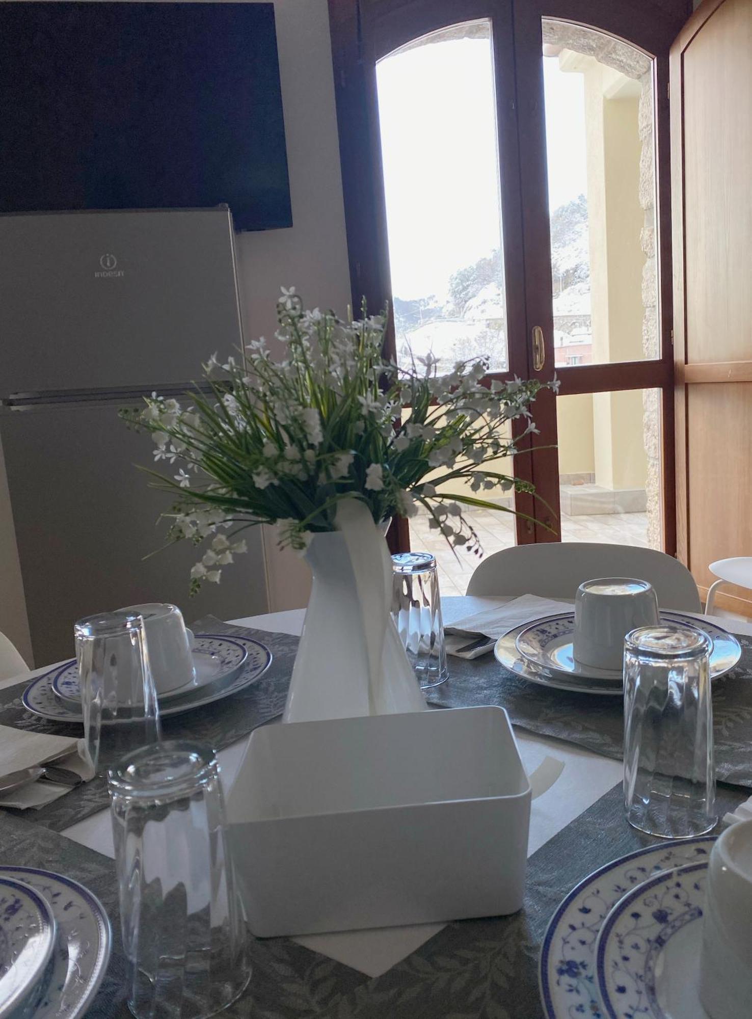 Nonna Felicia B&B Muro Lucano Bagian luar foto