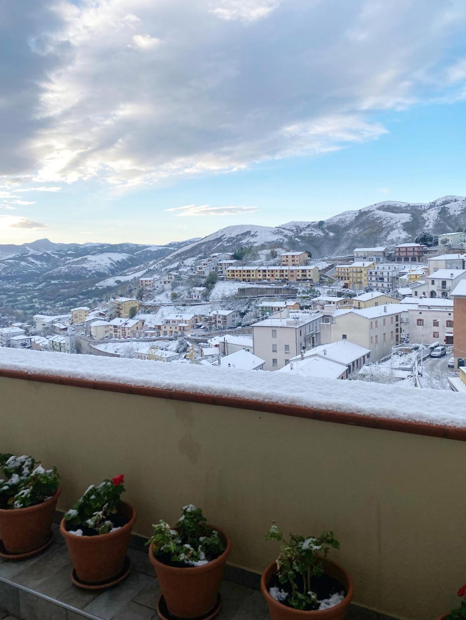 Nonna Felicia B&B Muro Lucano Bagian luar foto