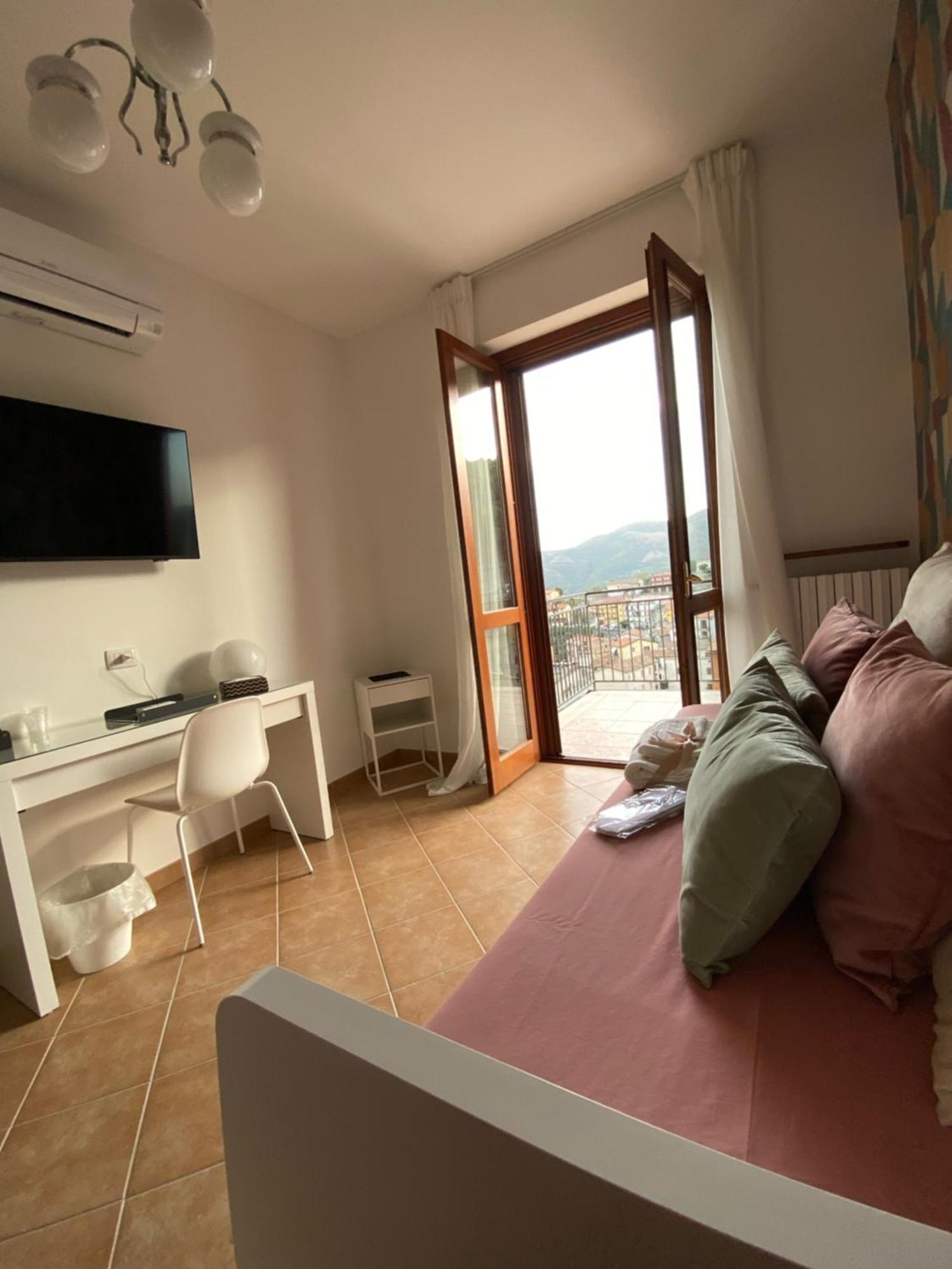 Nonna Felicia B&B Muro Lucano Bagian luar foto