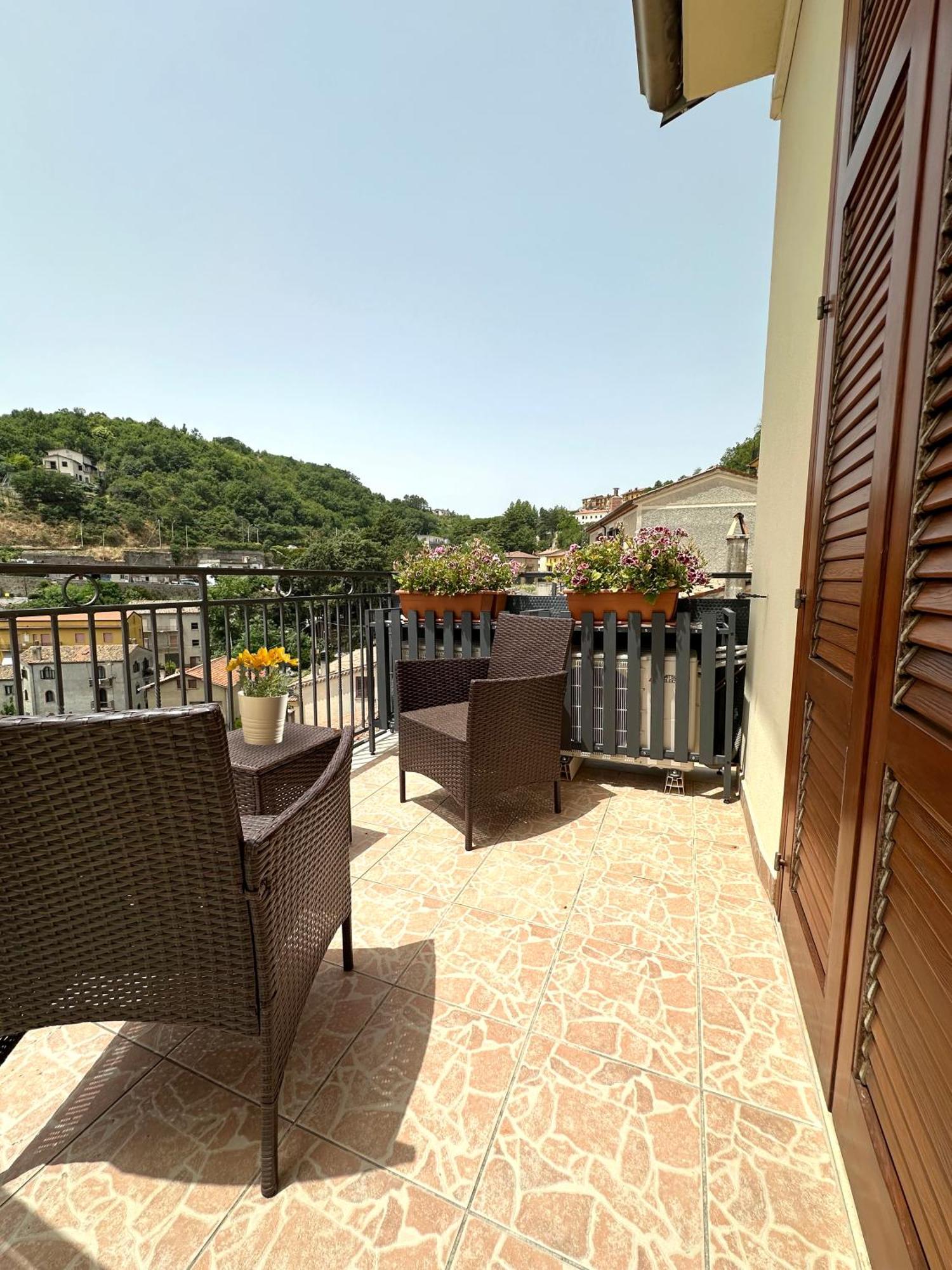 Nonna Felicia B&B Muro Lucano Bagian luar foto