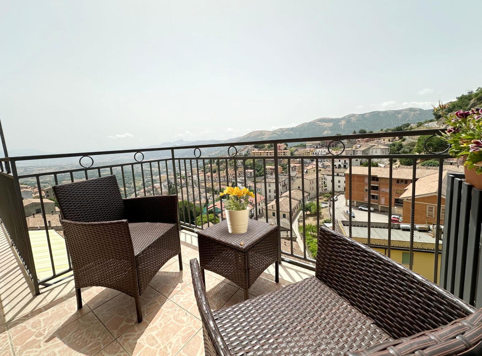 Nonna Felicia B&B Muro Lucano Bagian luar foto