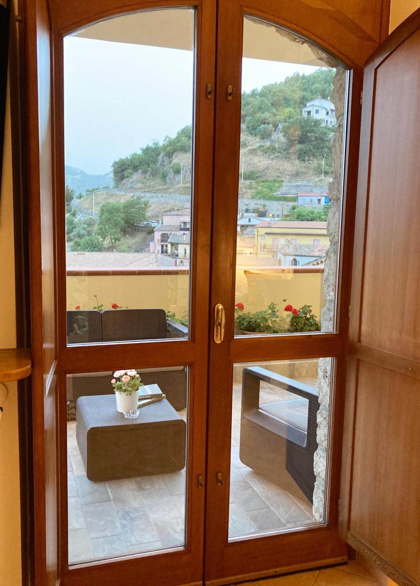Nonna Felicia B&B Muro Lucano Bagian luar foto
