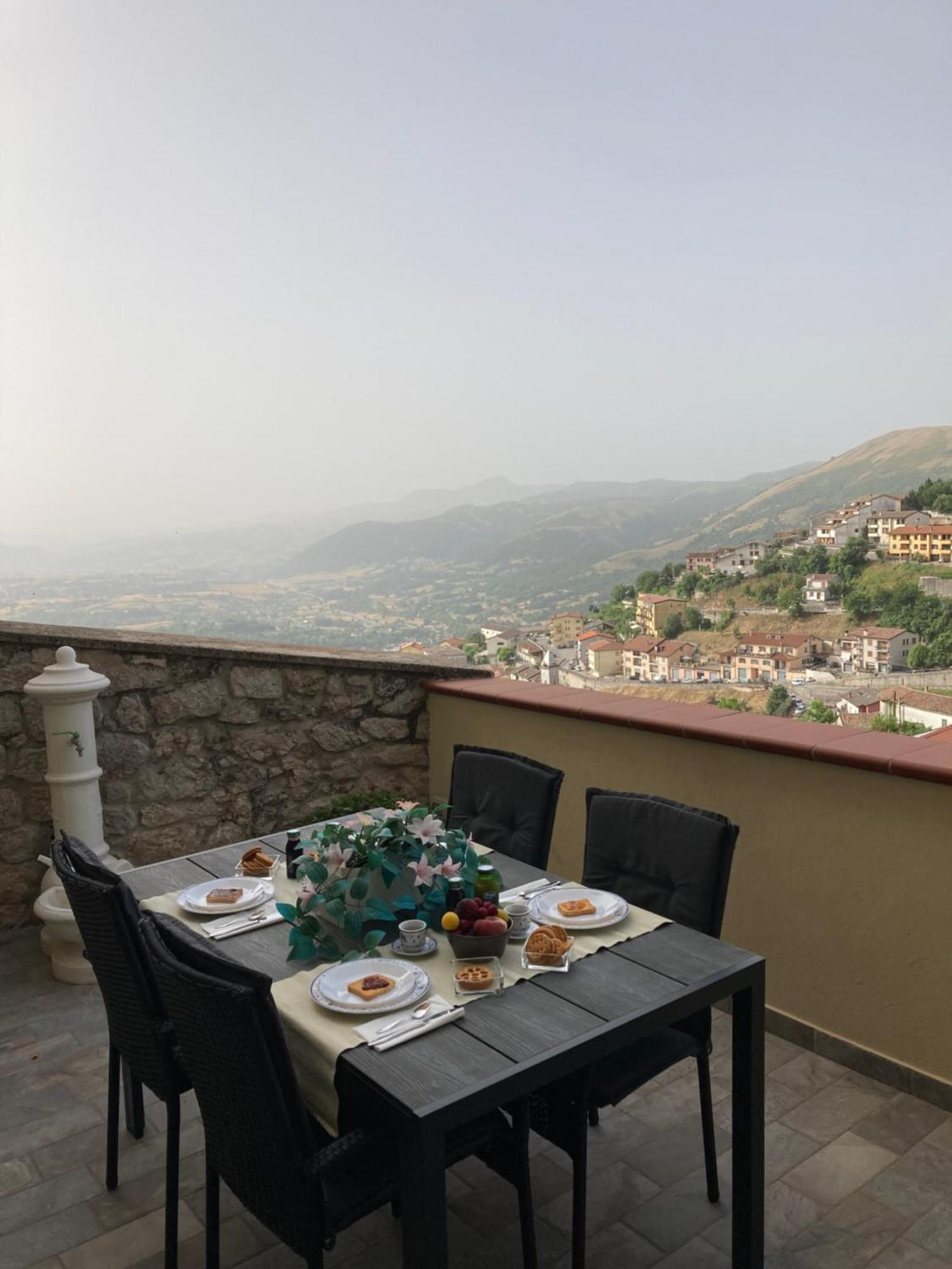 Nonna Felicia B&B Muro Lucano Bagian luar foto