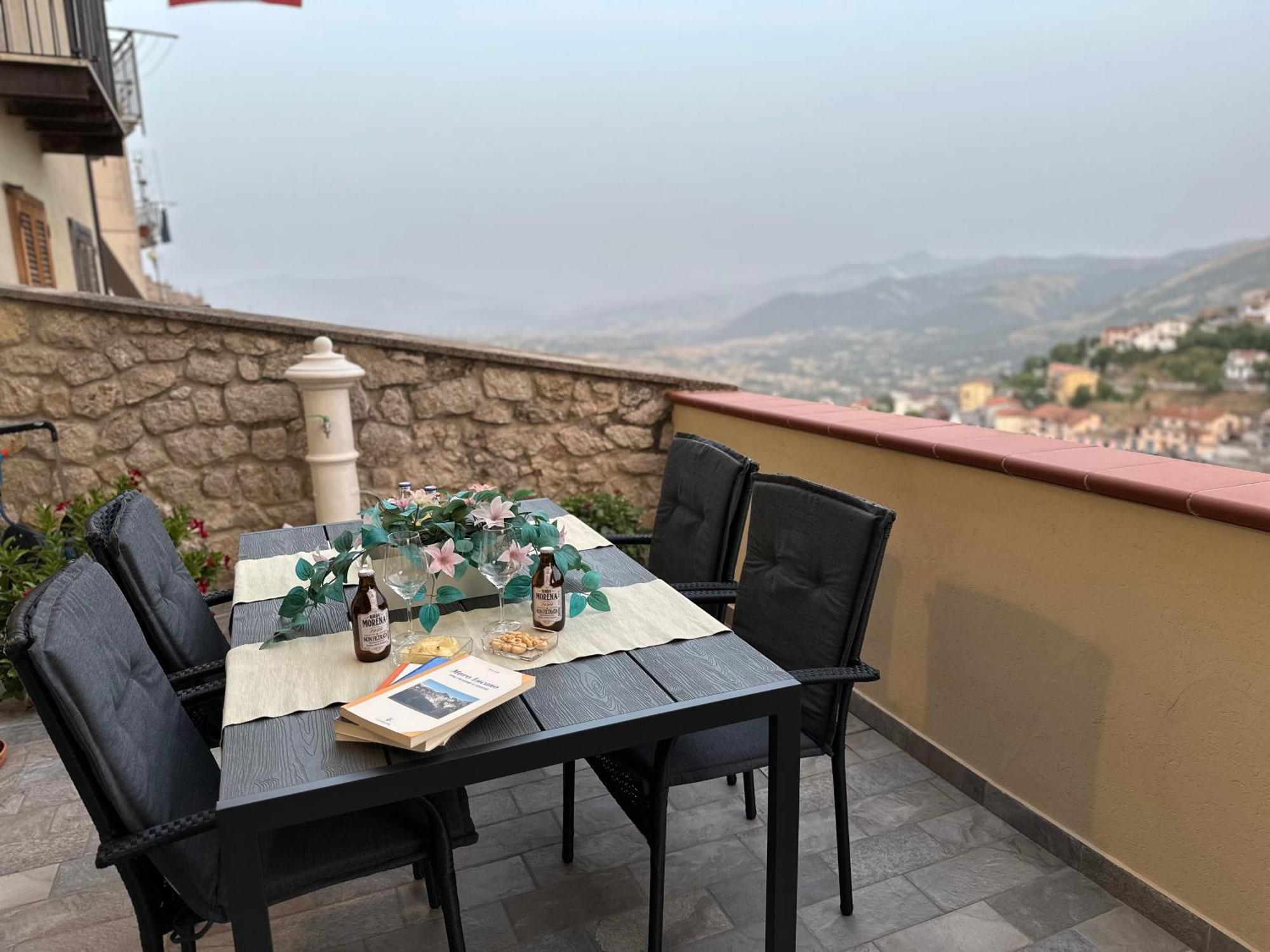 Nonna Felicia B&B Muro Lucano Bagian luar foto