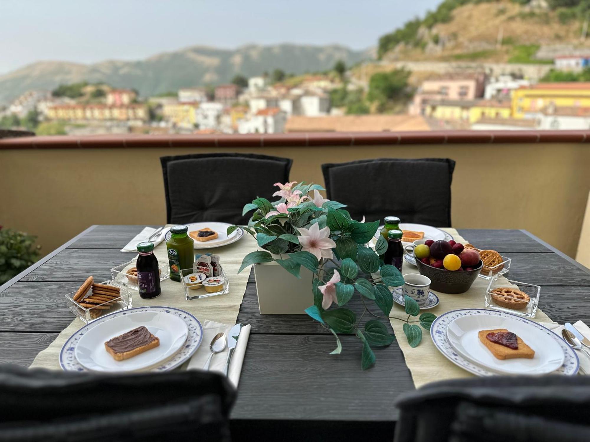 Nonna Felicia B&B Muro Lucano Bagian luar foto