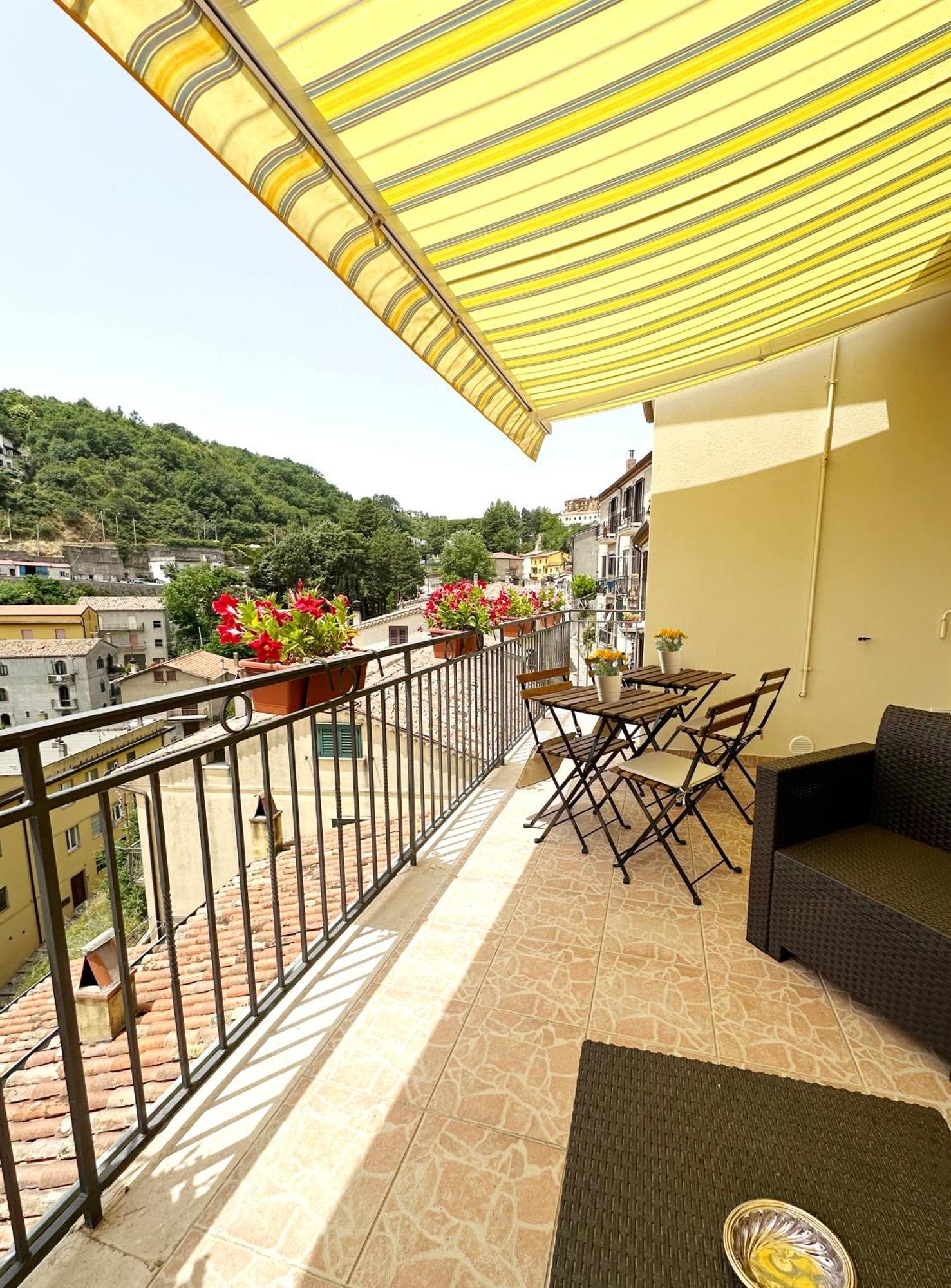 Nonna Felicia B&B Muro Lucano Bagian luar foto