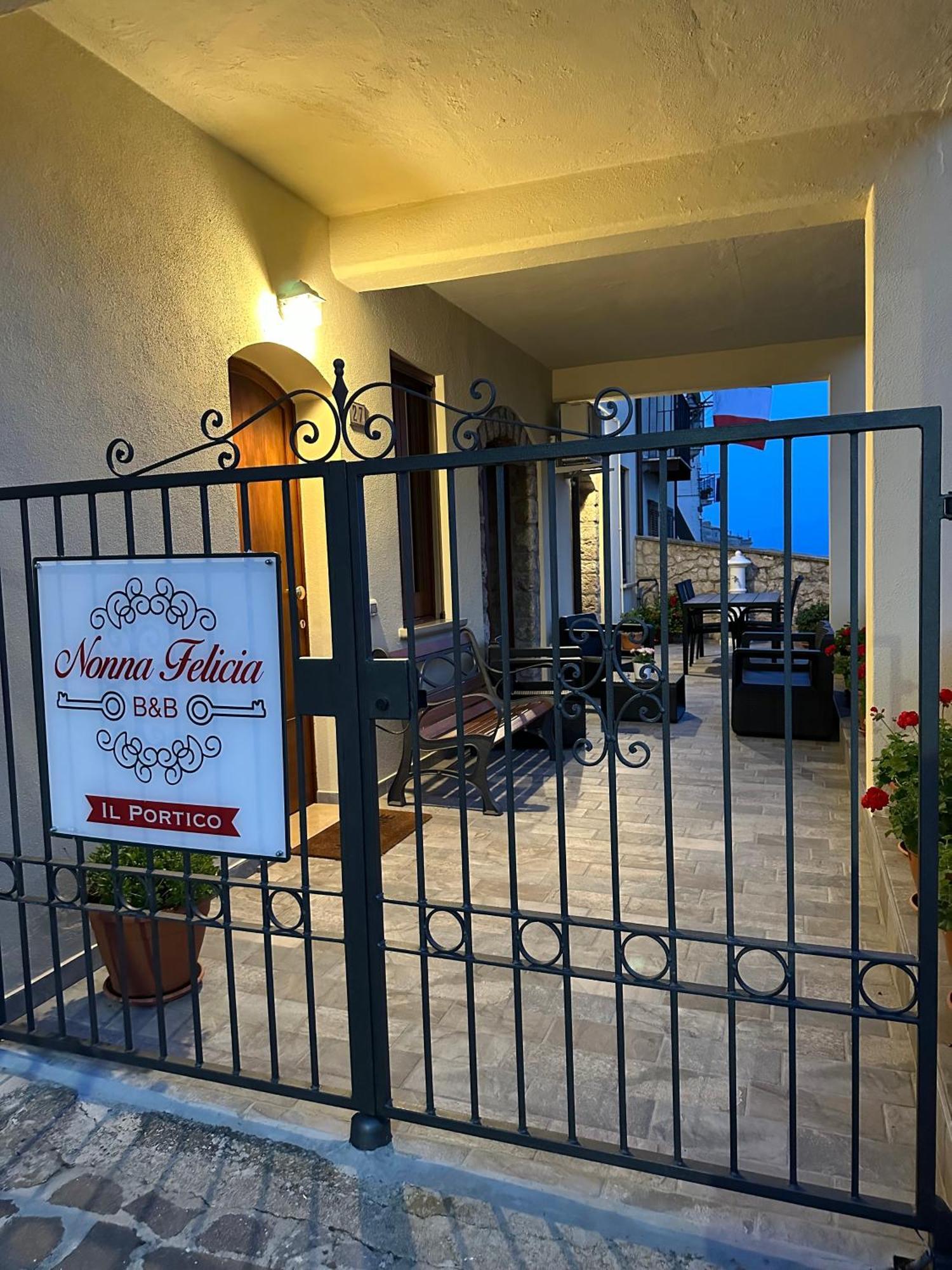 Nonna Felicia B&B Muro Lucano Bagian luar foto