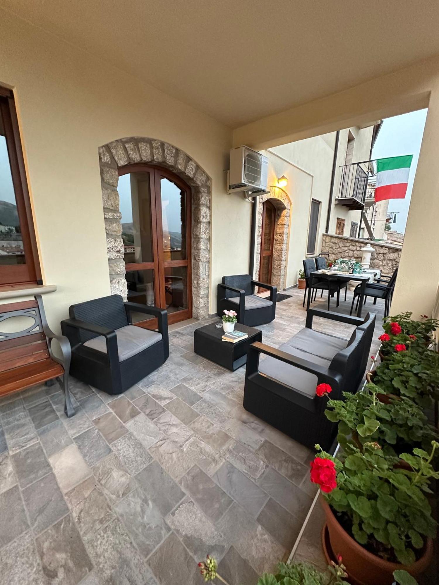 Nonna Felicia B&B Muro Lucano Bagian luar foto